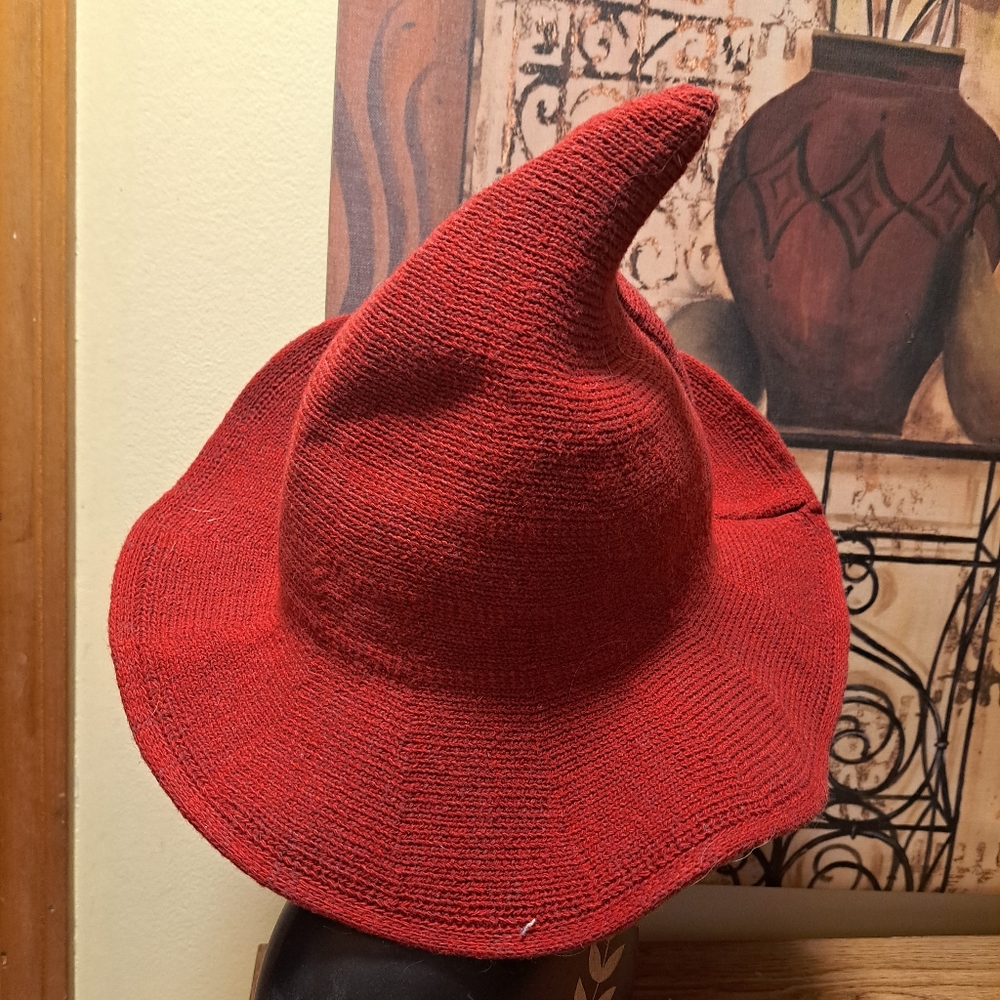 Witch hat - Picture 2 of 2